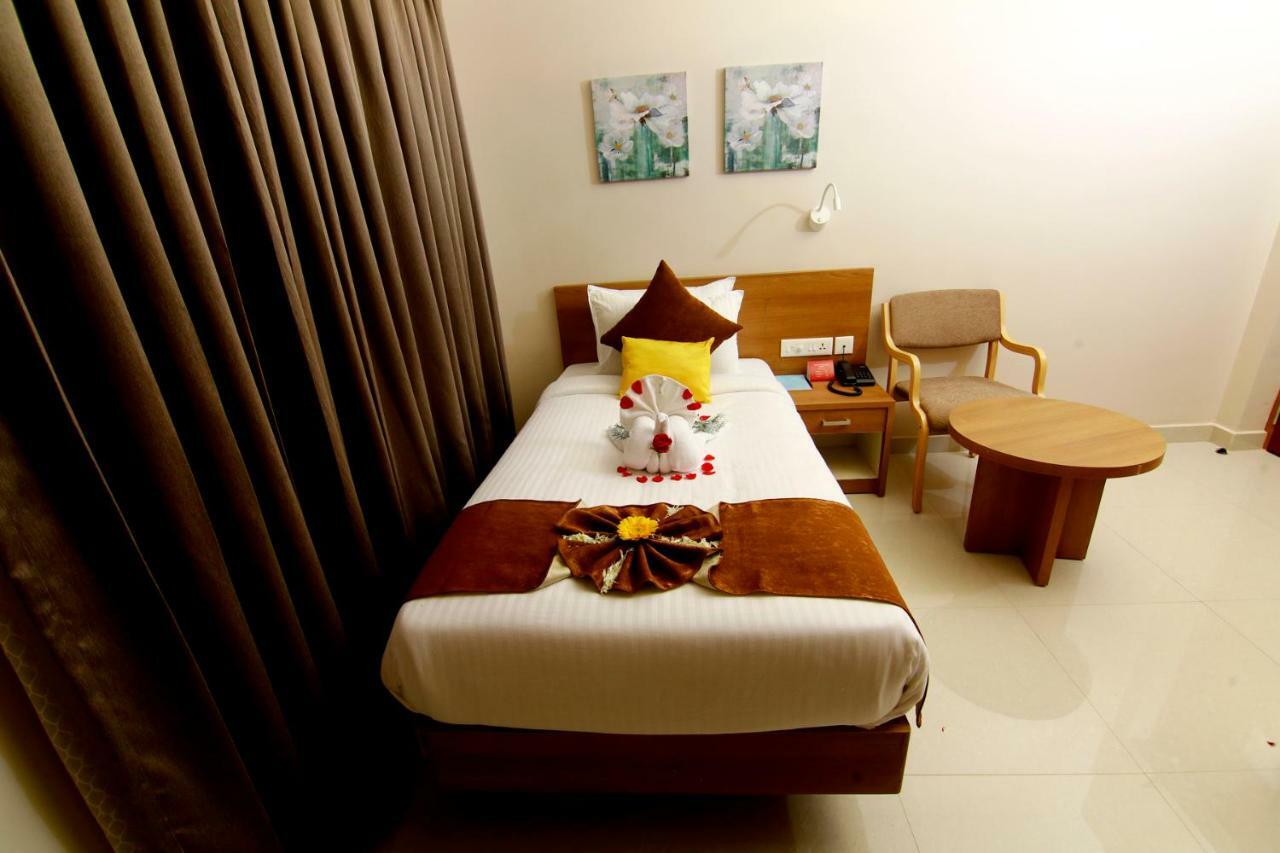 Hotel Panacea Ventures Коллам Экстерьер фото