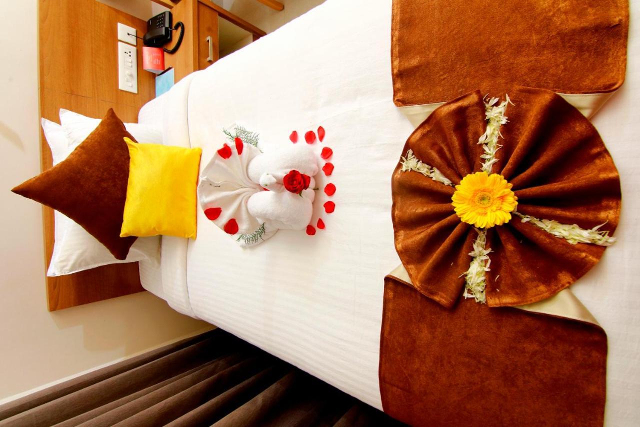 Hotel Panacea Ventures Коллам Экстерьер фото