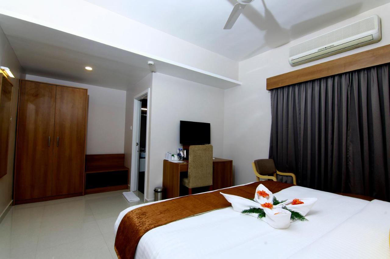 Hotel Panacea Ventures Коллам Экстерьер фото